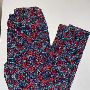 ⭐️4 for $20⭐️ LulaRoe leggings OS